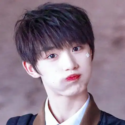 无水印/丁程鑫头像第三弹/抱图.