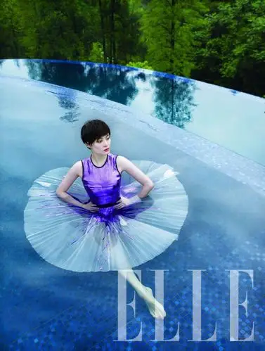 孙俪泳池湿身人鱼写真 柔软是种智慧