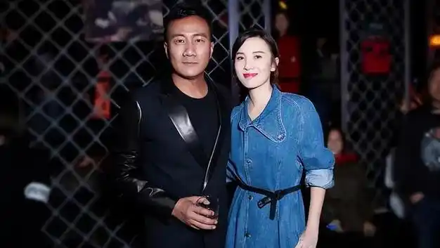 私交混乱陪睡上位,拍一部戏换一个男友,"真浪姐"小宋佳现形记|陈龙