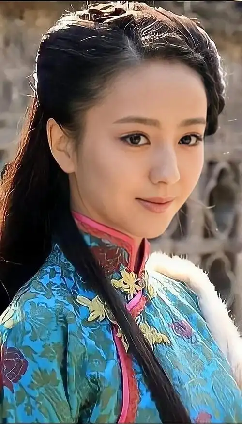 佟丽娅旧照,新疆美女,真的是从小美到大