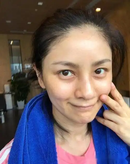 女明星素颜照你见过几个?其实最美的还是她