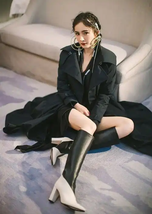 杨超越杨幂的高筒靴穿搭,真的可以半永久