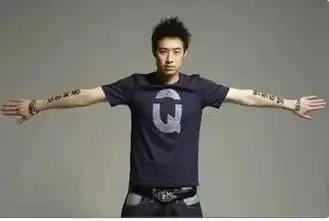 潘玮柏年轻时的魅力实在太过惊人,这也难怪别人.