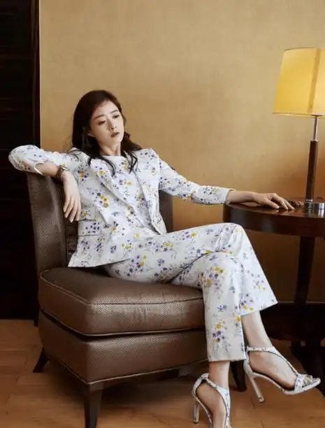 韩红说对了,没背景却无人敢"潜"的蒋欣,已经走上了另一条大道_刘涛