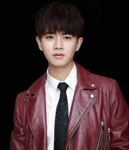 公认"最火"男明星,易烊千玺空降第4,朱一龙仅第2,榜首还是他