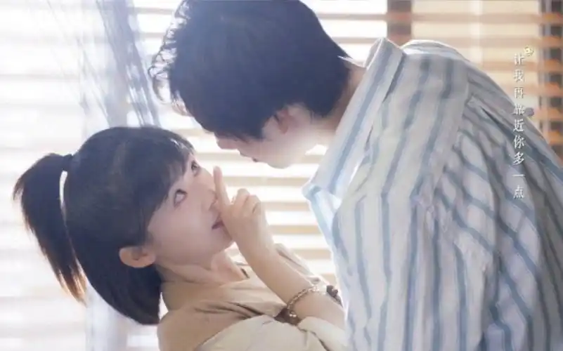 最萌身高差接吻也太甜了吧!校园恋爱太美好了吧!嘴角疯狂上扬