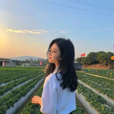 女生头像/文艺/气质/真人最美好的时光,是为一个人付出一切时的勇敢.