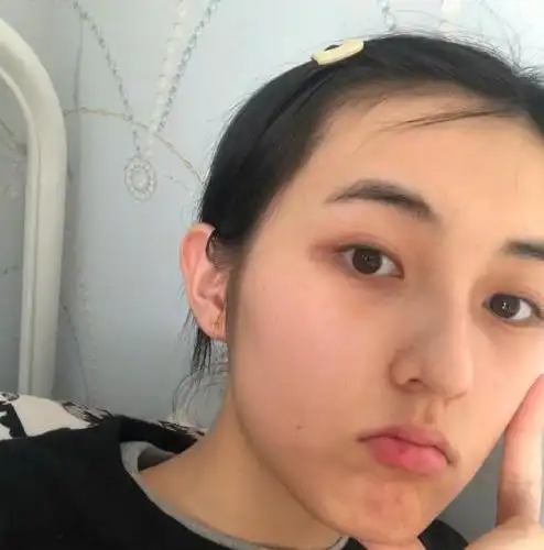 邻家女孩张子枫,敢晒素颜无美颜的自拍,网友:率真可爱!