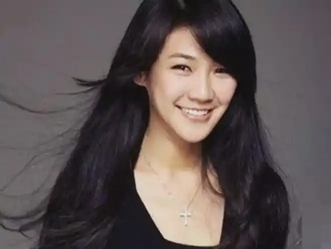 钟汉良得到女儿的监护权,自然条件比谢易桦好一些,但如果夫妻正常