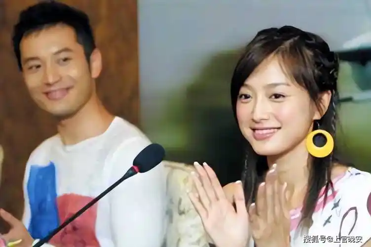 男明星的前任和现任对比,黄晓明审美从未改变过,邓超两任差距大_郝蕾