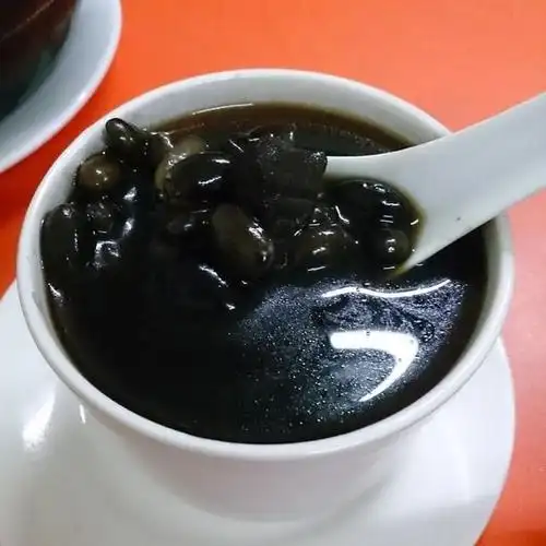 p>生发黑豆汤是一道以 a href="#" data-lemmaid="64577">芝麻 /a>,