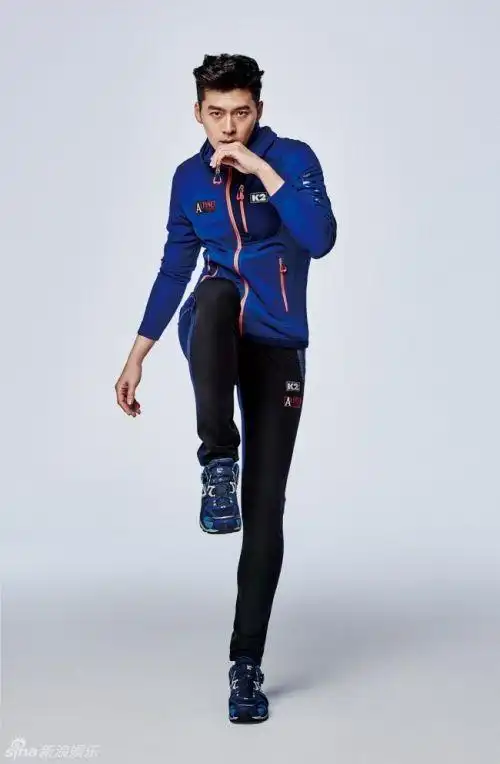 韩国演员玄彬品牌写真大片曝光 运动装秀大长腿帅气阳光