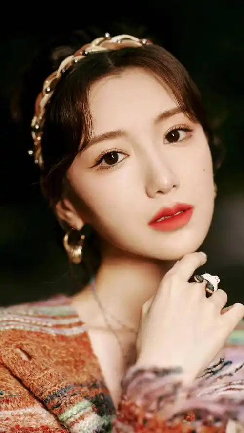 毛晓彤 2023年05月07日 精美图集 睿智_生活_好奇心_独立