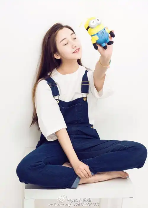 18岁中戏校花 民间女神刘垚昕海量写真