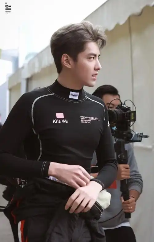 「消息」吴亦凡保时捷活动上班 赛车首征组别夺冠!