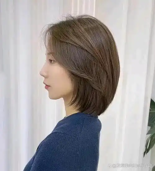 适合鹅蛋脸小圆脸的女生,也适合长脸的女生,瞬间脸型小一大圈