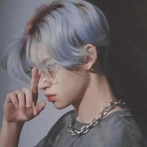 小鬼王琳凯头像壁纸