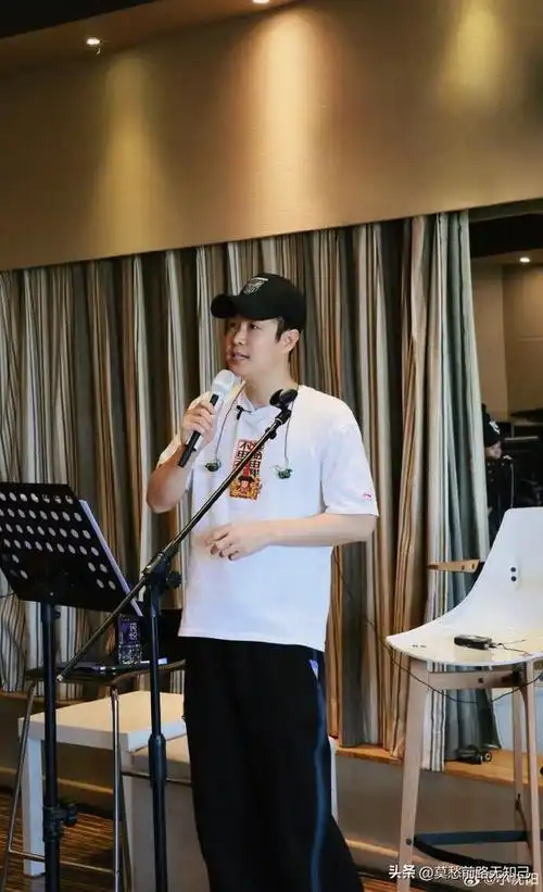 明星,时隔5年,却成了第一个"爱"老郭的人|郭德纲|宋祖德|小沈阳|赵