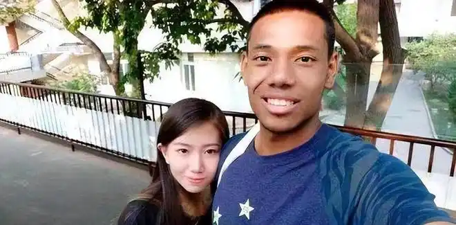 湖北校花执意远嫁黑人, 婚后惨遭虐待, 父亲绝望自尽|表白|陈怡|布