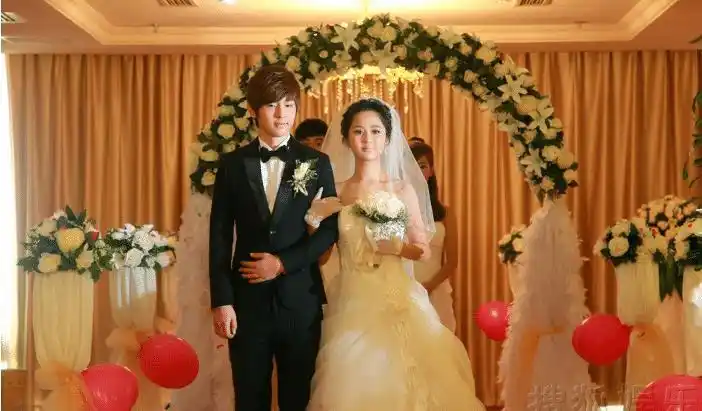 杨紫的8张"结婚照",和谁都"不情愿",唯独与他发自内心