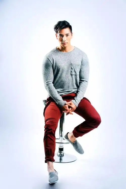 笨象星秀丨赵威霖悍城拳力出击荷尔蒙爆表硬朗气质十分抢镜