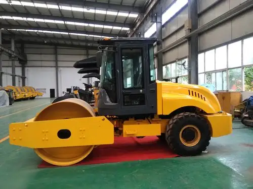 振动压路机碾压性能第一次使用效果