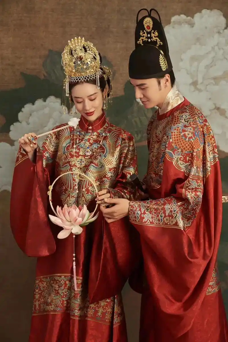 普宁中式婚纱照.#原来穿上古装也可以这么美 朝暮與年歲並 - 抖音