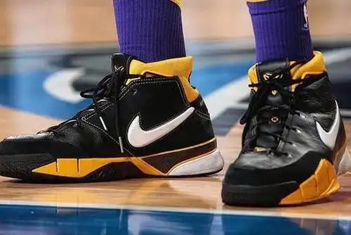科比1代到12代篮球鞋(低帮崛起,科比完整球鞋历史(下 part 1))