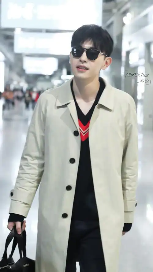 2018年11月4日 2:28   关注  邓伦 评论 收藏