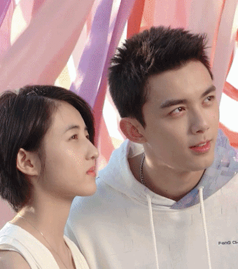 吴磊张子枫恋情曝光国民妹妹这脸真的惊到我了