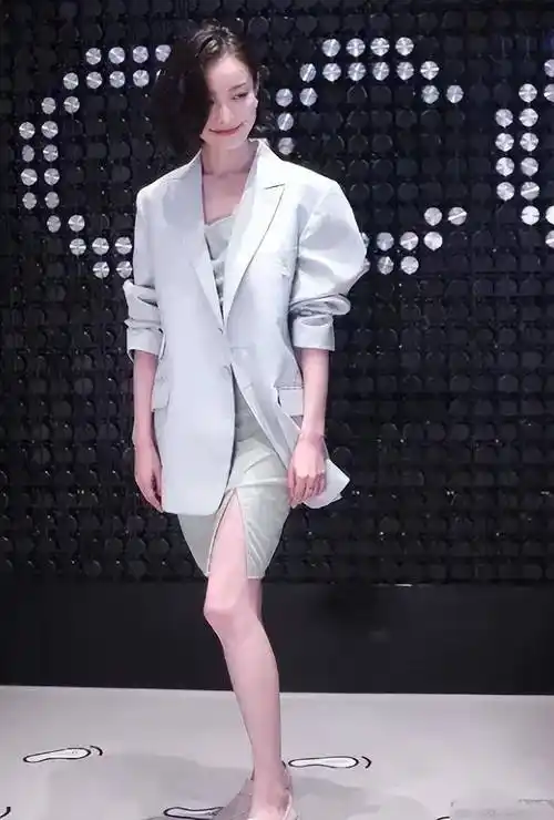 事实证明,离开张艺谋10年的倪妮,终于"活"过来了_电影_合作_金陵