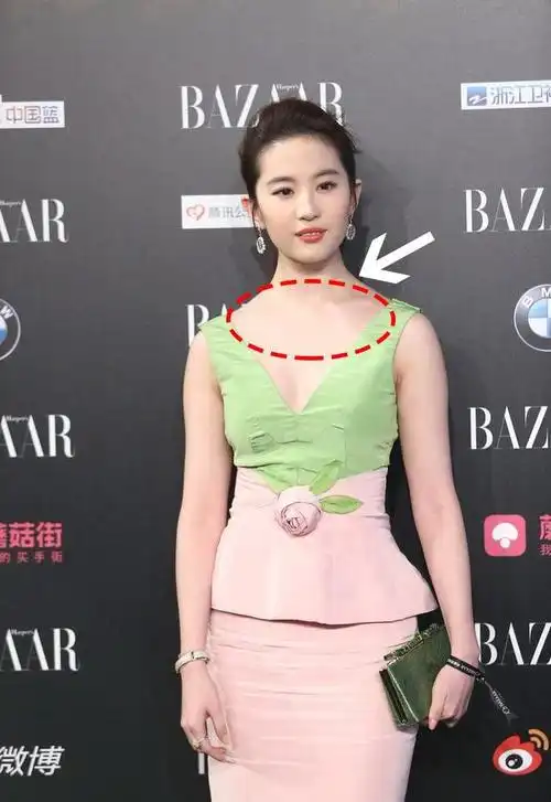 33岁刘亦菲怎么胖成这样了一代天仙如今让人认不出来