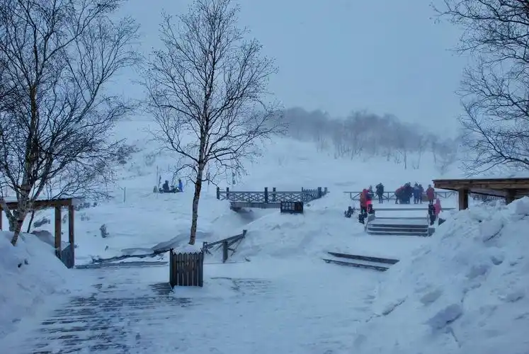 下雪中的长白山(首发)