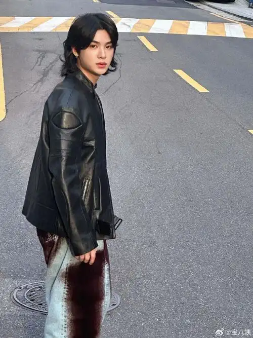 黄明昊新ep一人之众