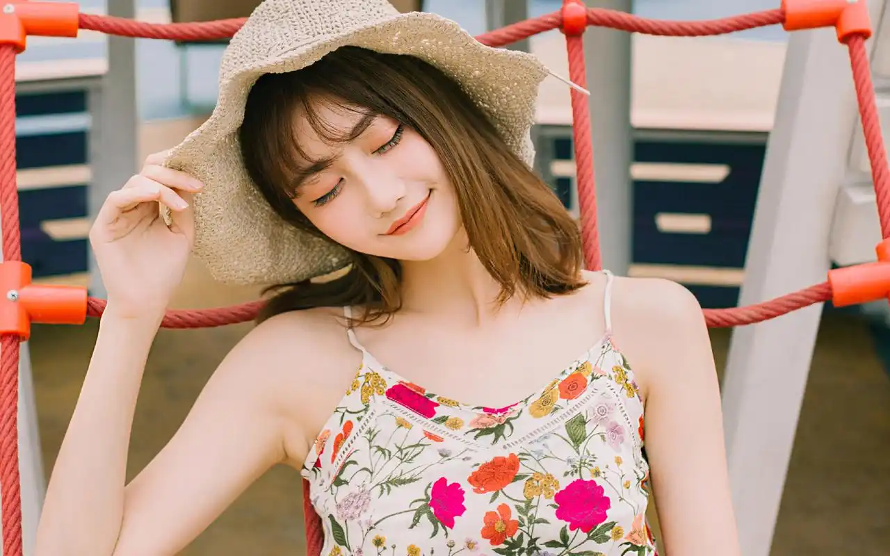 日系少女小清新碎花裙唯美写真高清桌面壁纸