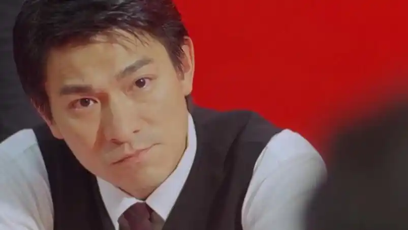 边缘刘德华餐厅霸气护友一个巴掌对面直接摔下楼梯