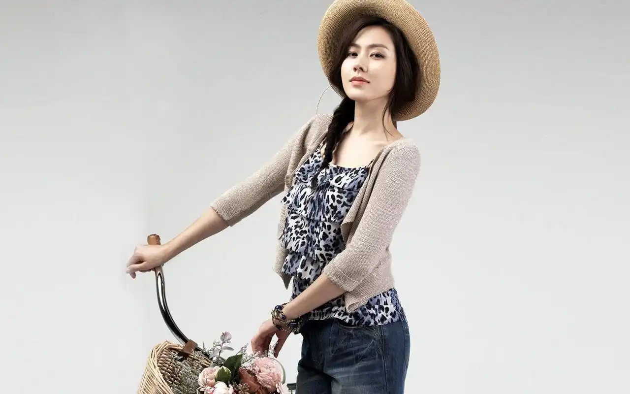 孙艺珍韩国美女明星高清壁纸