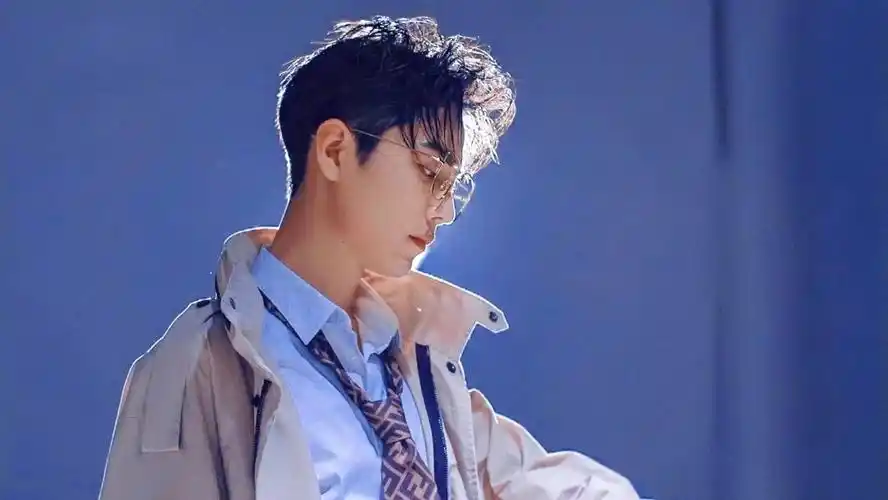 肖战壁纸78战战