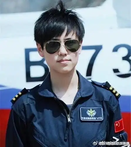 有人知道中国最帅女机长宋寅嘛