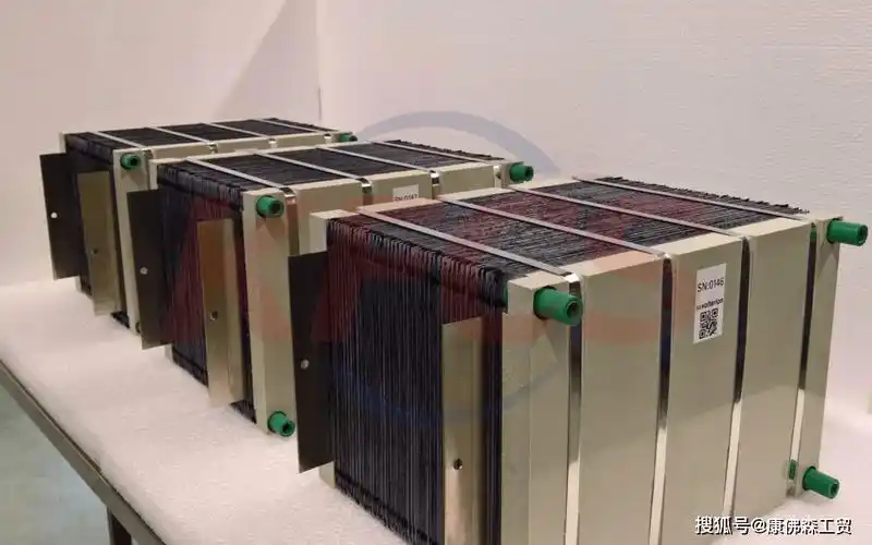 康佛森 液流电池储能调峰电站"削峰填谷"作用全钒液流电池是指电池正