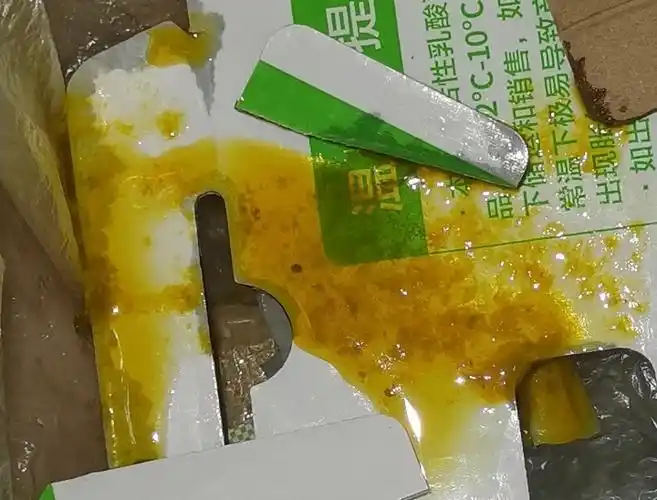 4个月宝宝纯母乳,两天前拉屎是酸臭便便颜