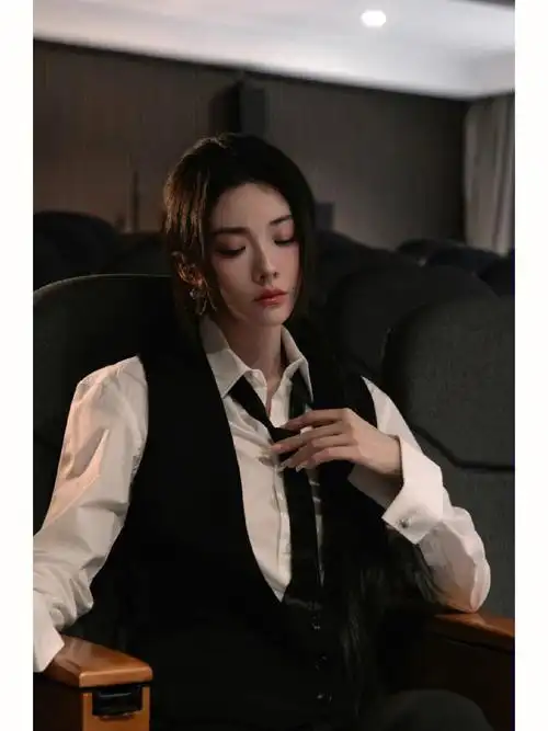 喻言绝美  #喻言是光  #喻言可盐可甜  #喻言穿搭  #喻言照片