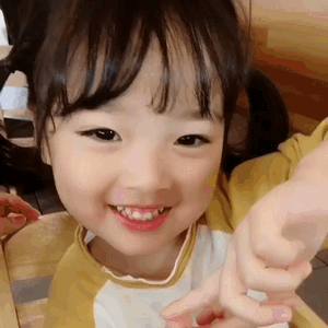 小姑娘gif可爱gif开心gif漂亮gif