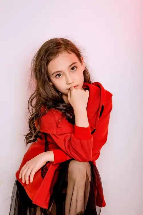 p>宋梓欣,中美混血女孩,2010年1月26日出生于广东中山.