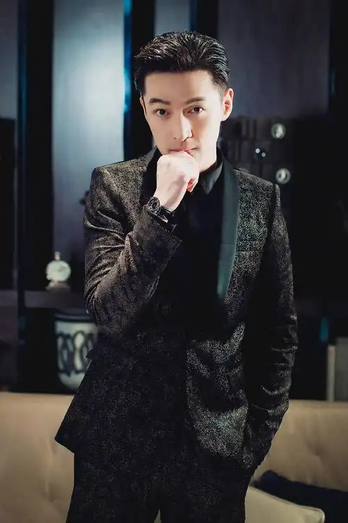 萧战 萧战除了现如今在娱乐圈超高的人气之外,肖战的颜值已经高到一种