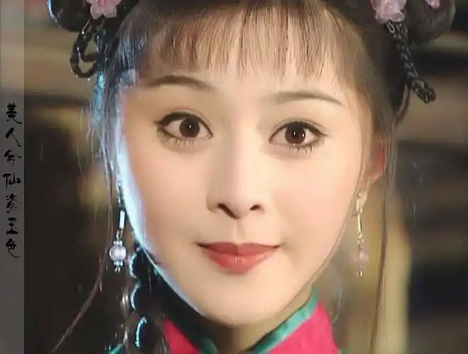 细润如脂,粉光若腻.不施粉黛而颜色如朝霞映雪. @范冰冰