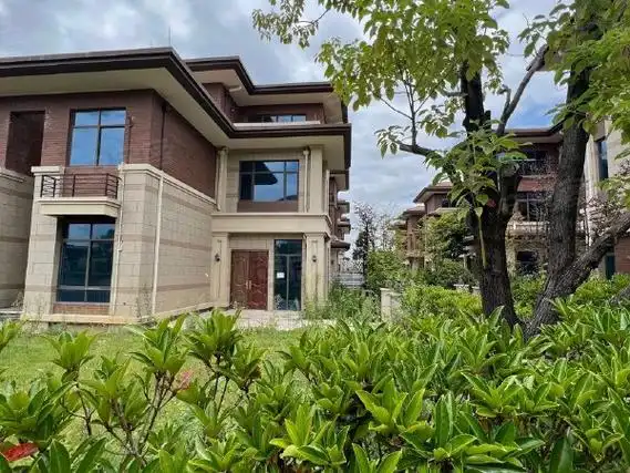 贵阳南明龙洞堡多彩贵州城(别墅)碧桂园天麓一号精装别墅出租包物业包