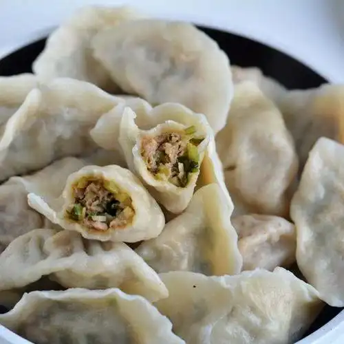 正文   芹菜猪肉水饺                                 做法   1芹菜