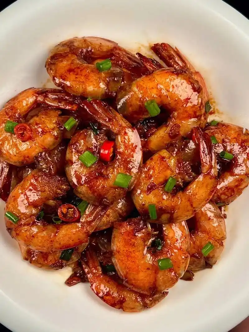 今天分享这道油焖虾,巨好吃 - 抖音