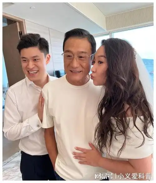 梁家辉太太结婚37周年被嘲又胖又丑 霸气护妻:她是世上最好的